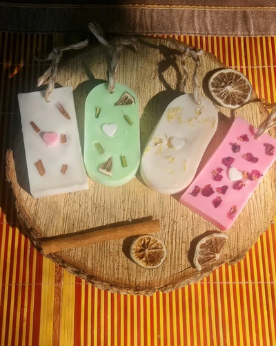 natural fragrance bars